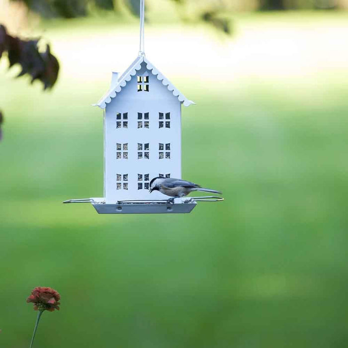 Farmhouse Feeder