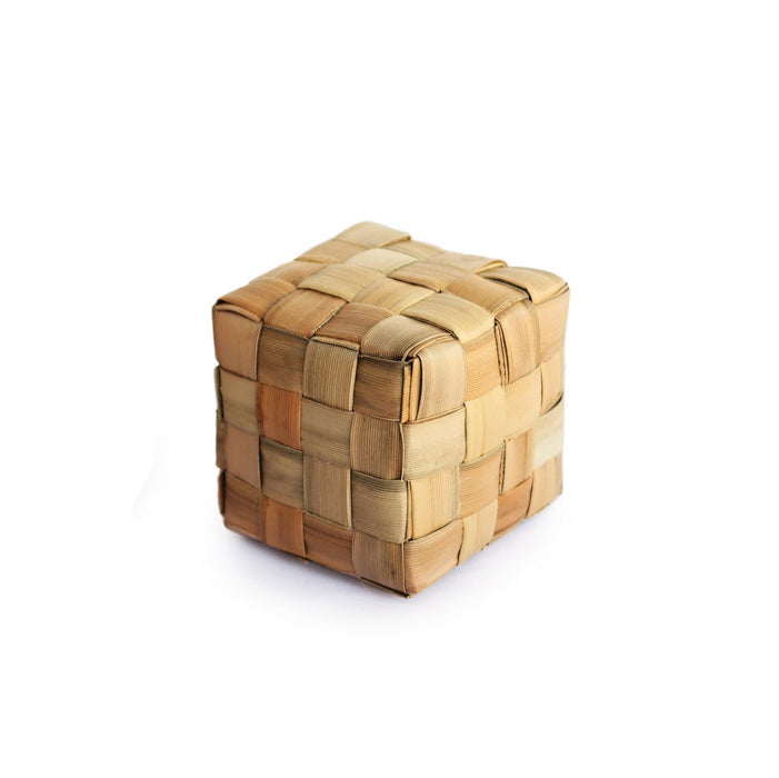 NIBBLES ANIMAL CUBE TOY