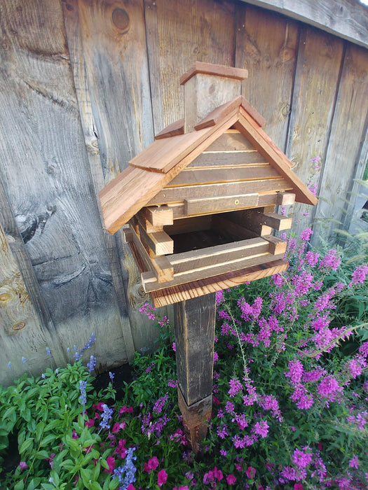 Conestoga Log Cabin Birdhouse (Medium) - Natural Cedar