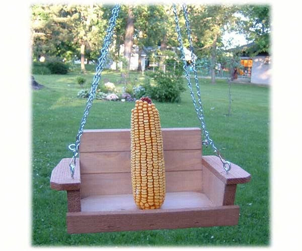 WILDLIFE FEEDERS & HOUSES: Squirrel Swing