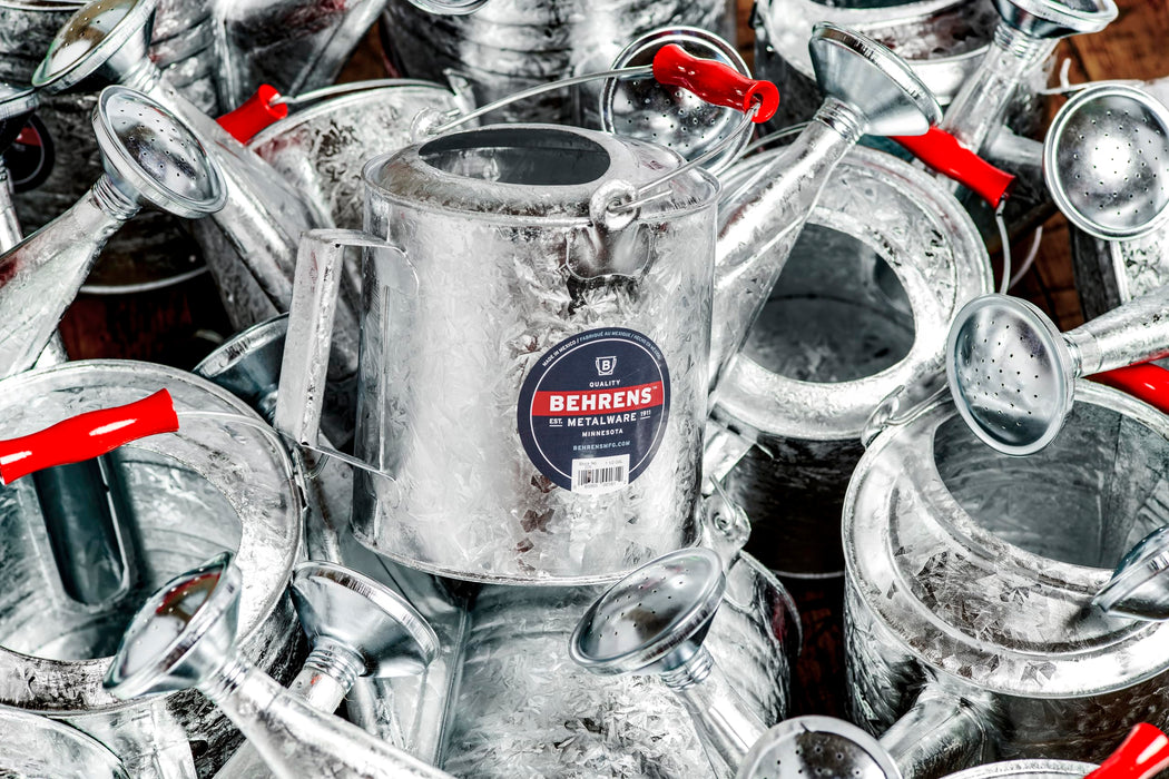 HOT DIPPED STEEL WATERING CAN