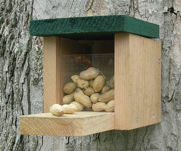 WILDLIFE FEEDERS & HOUSES: Squirrel Snack Box