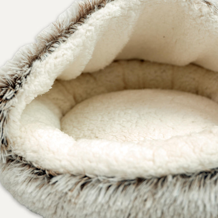 GOO-EEZ HOODED PLUSH PET BED