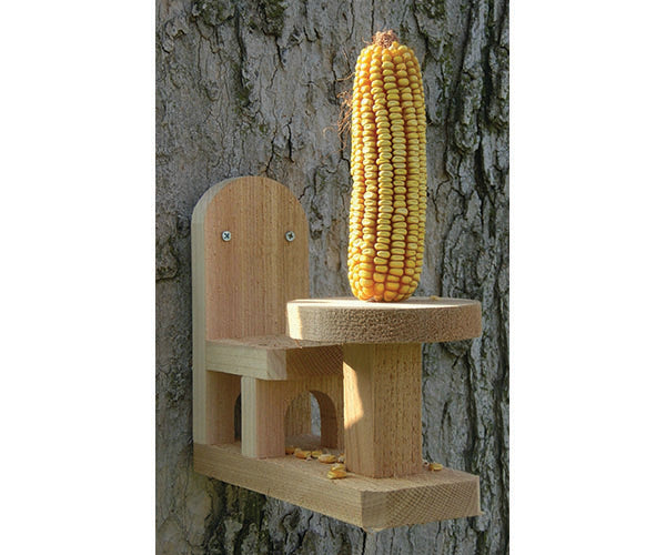 WILDLIFE FEEDERS & HOUSES: Squirrel Table and Chair